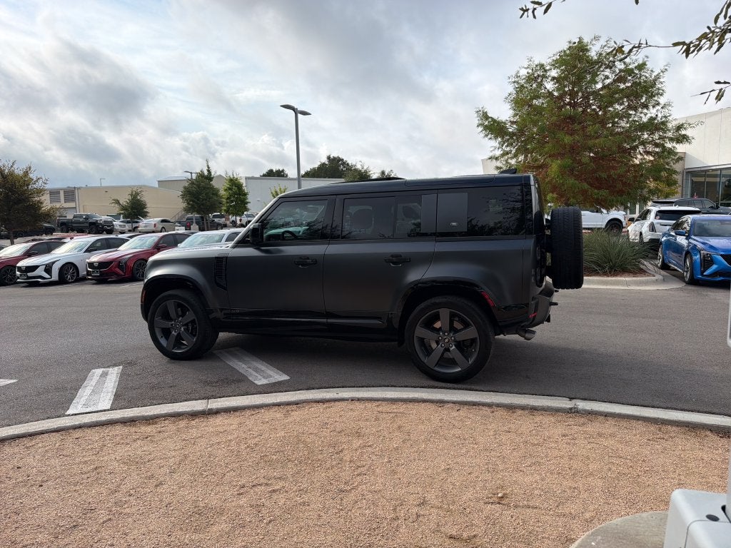 2024 Land Rover Defender 110 Carpathian Edition