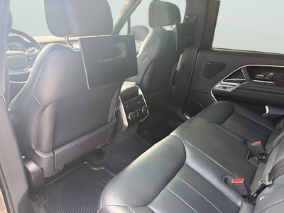 2023 Land Rover Range Rover SE LWB