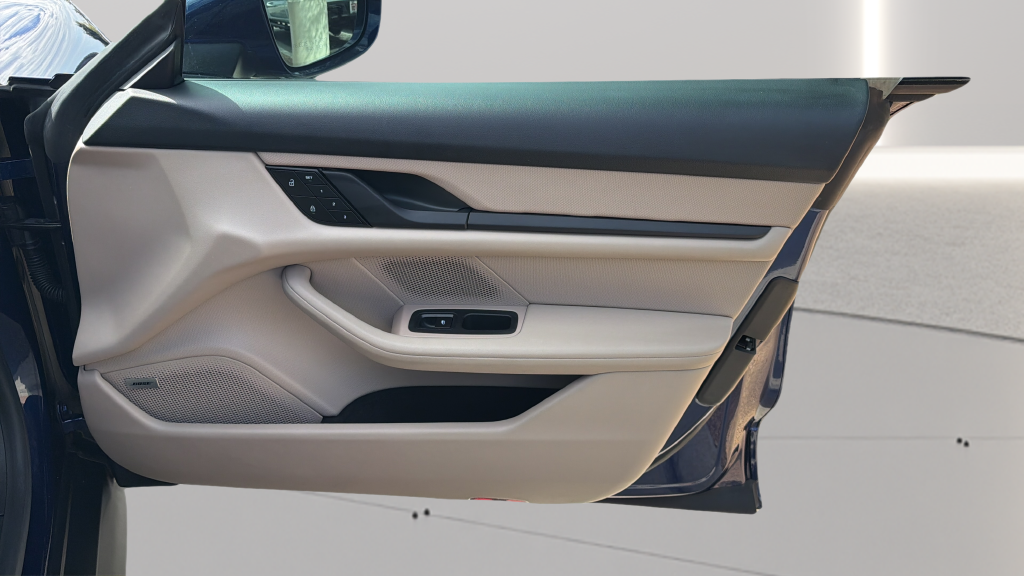 2022 Porsche Taycan Base