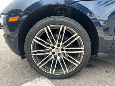 2018 Porsche Macan Base