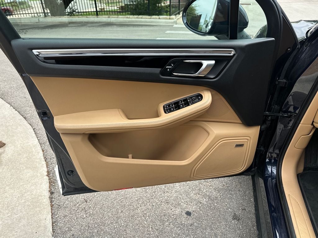 2018 Porsche Macan Base