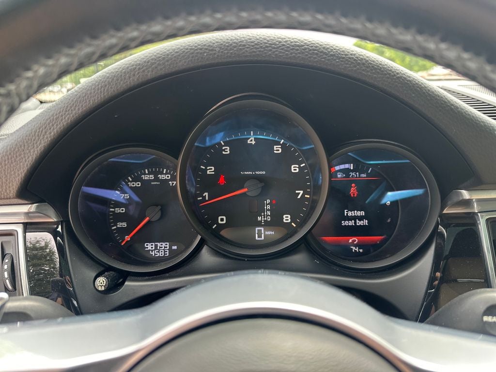 2018 Porsche Macan Base