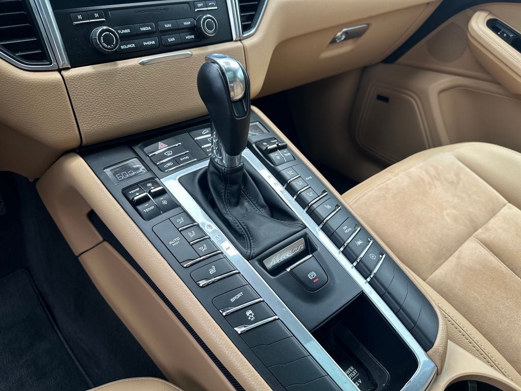 2018 Porsche Macan Base