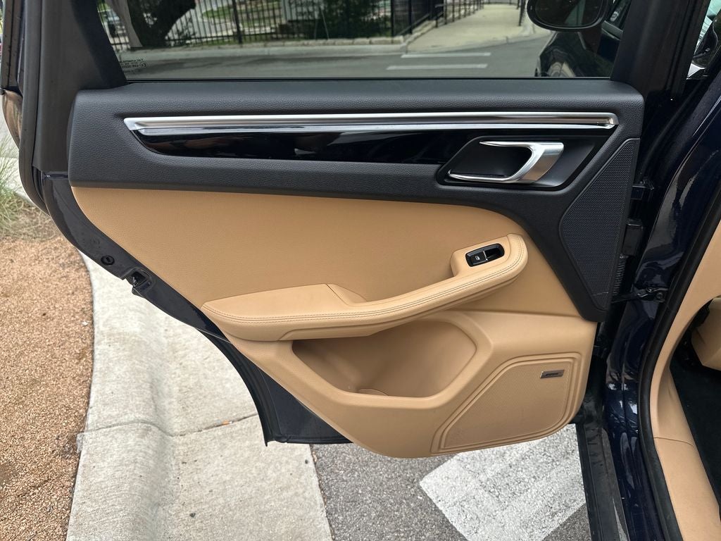 2018 Porsche Macan Base