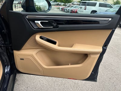 2018 Porsche Macan Base