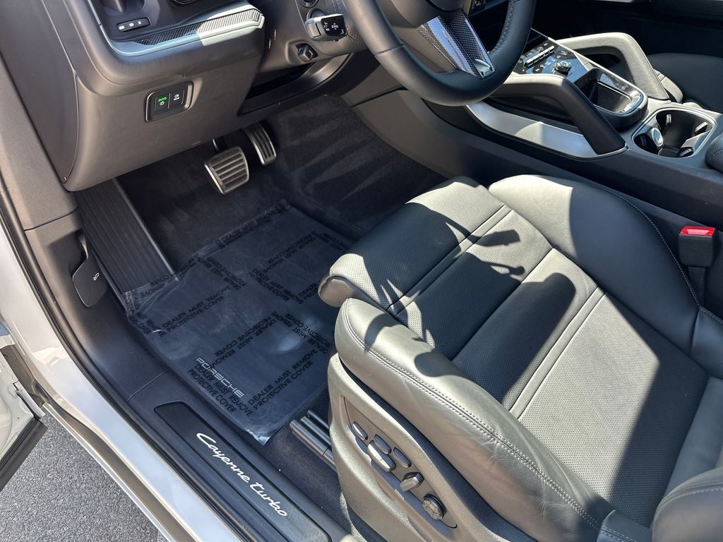 2025 Porsche Cayenne E-Hybrid Turbo