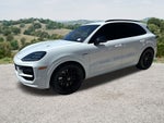 2025 Porsche Cayenne E-Hybrid Turbo