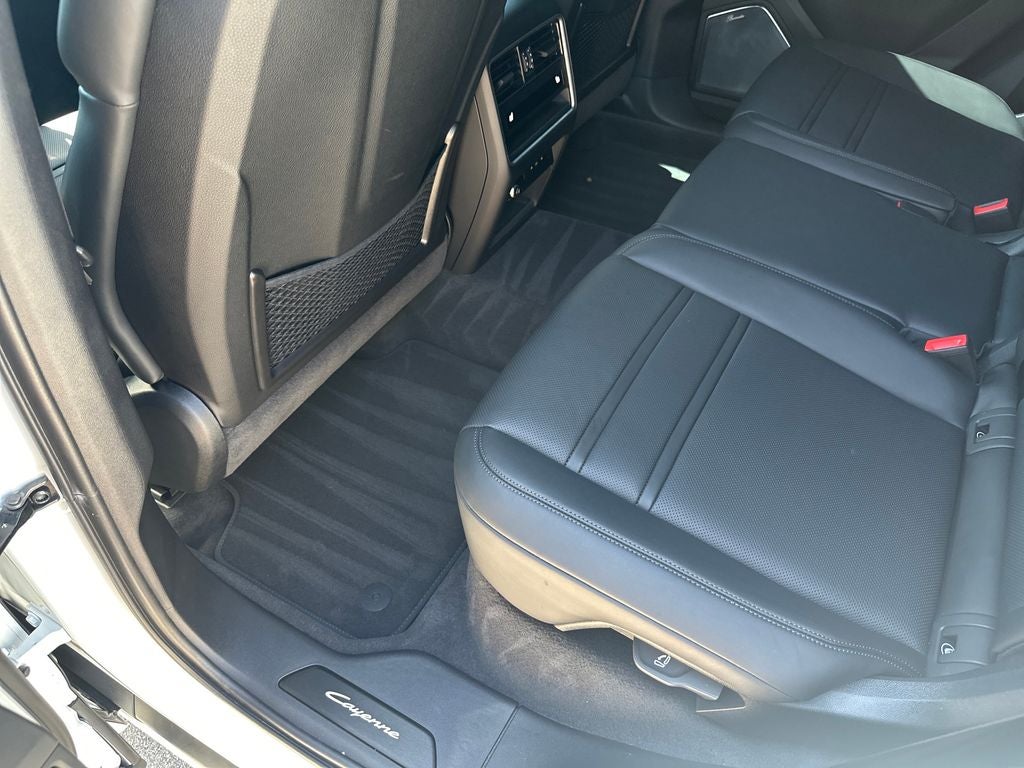 2025 Porsche Cayenne E-Hybrid Turbo
