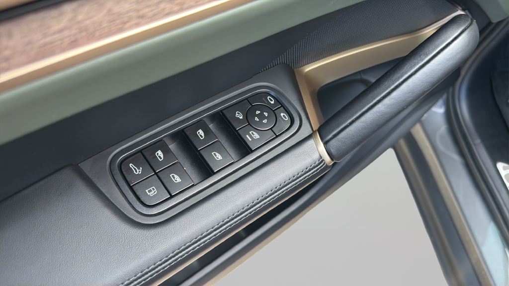 2024 Porsche Cayenne E-Hybrid Coupe S