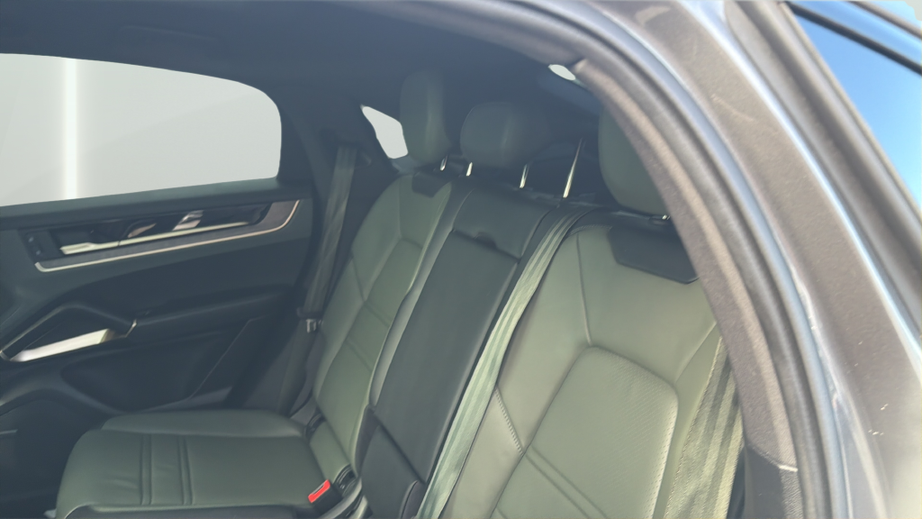 2024 Porsche Cayenne E-Hybrid Coupe S