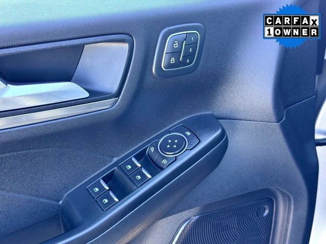 2022 Ford Escape Hybrid Titanium