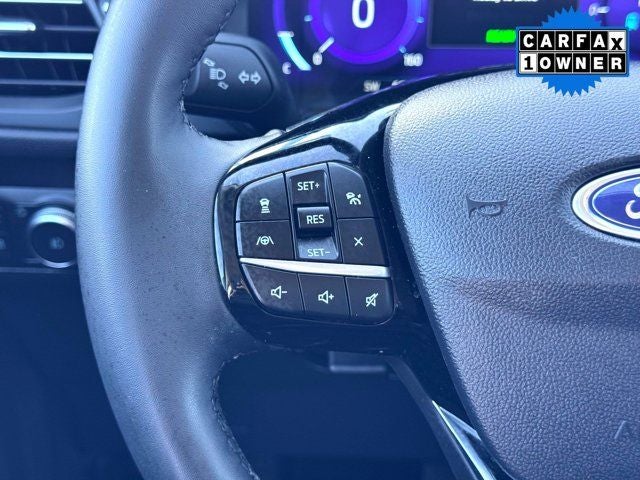 2022 Ford Escape Hybrid Titanium