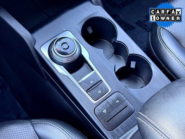 2022 Ford Escape Hybrid Titanium