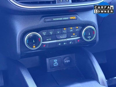 2022 Ford Escape Hybrid Titanium