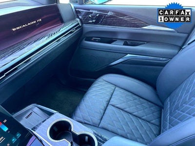 2026 Cadillac ESCALADE IQ Sport