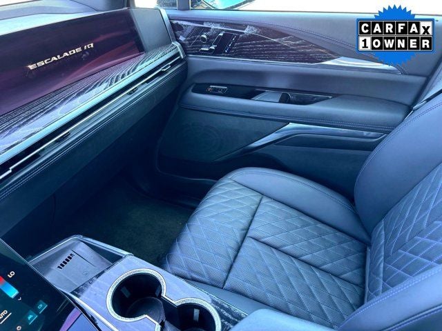 2026 Cadillac ESCALADE IQ Sport