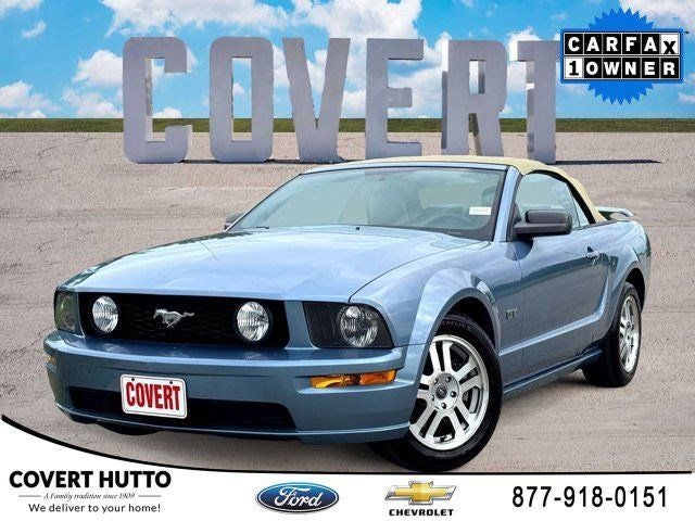 2005 Ford Mustang GT Premium