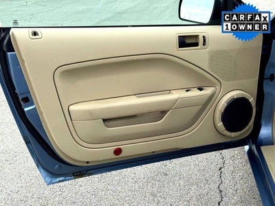 2005 Ford Mustang GT Premium