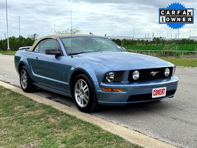 2005 Ford Mustang GT Premium