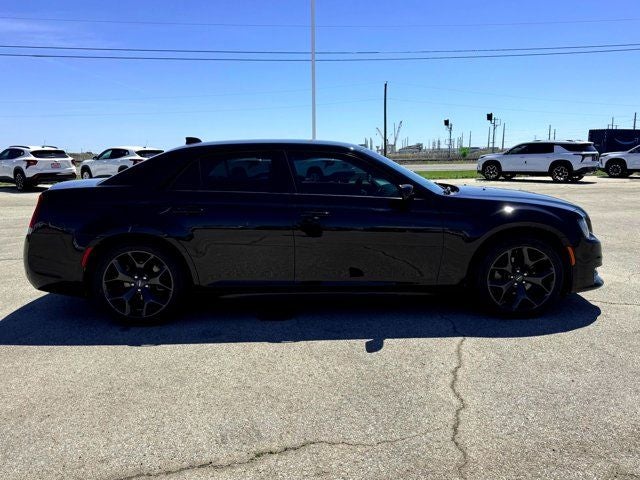 2020 Chrysler 300 Touring