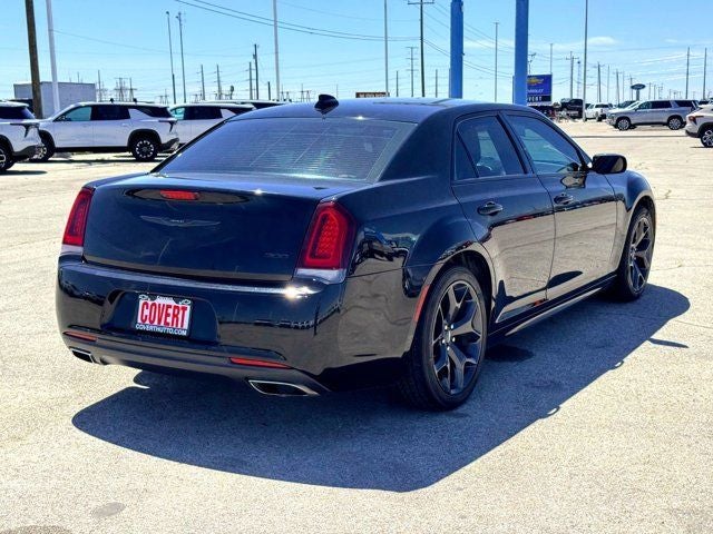 2020 Chrysler 300 Touring
