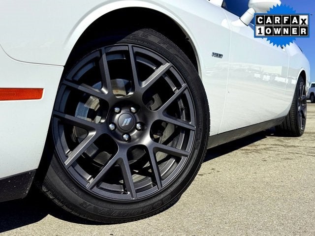 2018 Dodge Challenger R/T Shaker