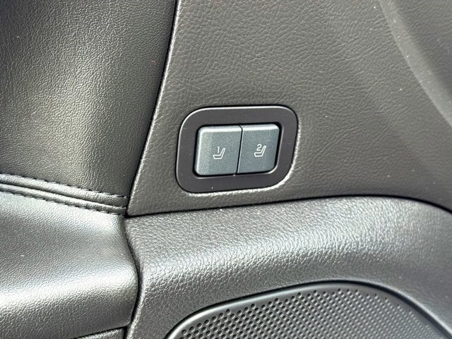 2011 Lincoln MKZ Base