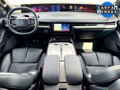 2025 Lincoln Navigator Reserve Jet Appearance