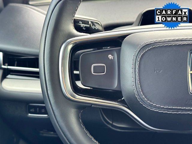 2025 Lincoln Navigator Reserve Jet Appearance