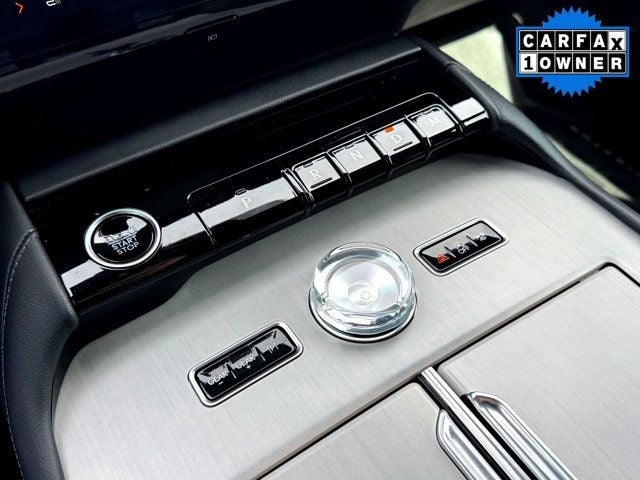 2025 Lincoln Navigator Reserve Jet Appearance