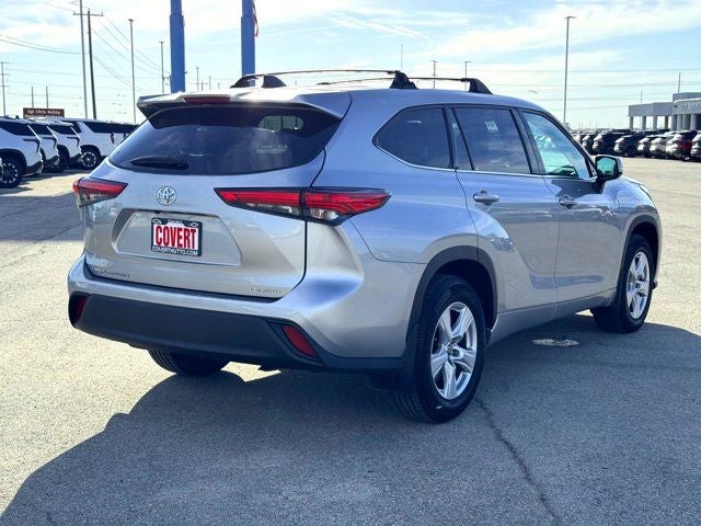 2022 Toyota Highlander LE