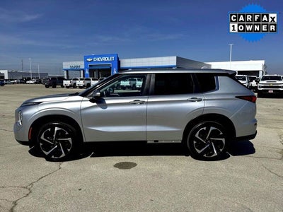 2022 Mitsubishi Outlander ES