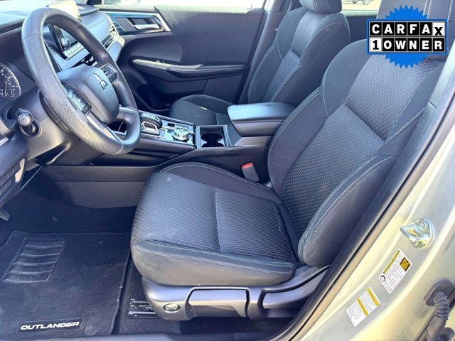 2022 Mitsubishi Outlander ES