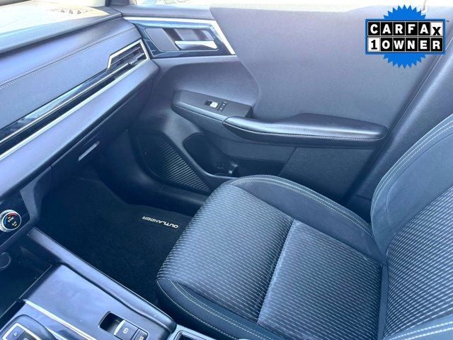 2022 Mitsubishi Outlander ES