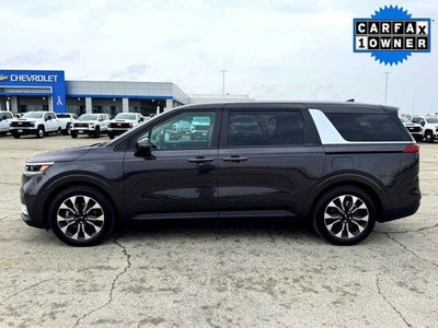 2024 Kia Carnival EX