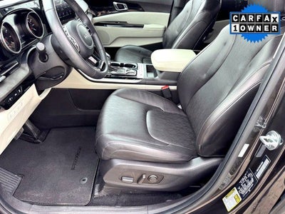 2024 Kia Carnival EX