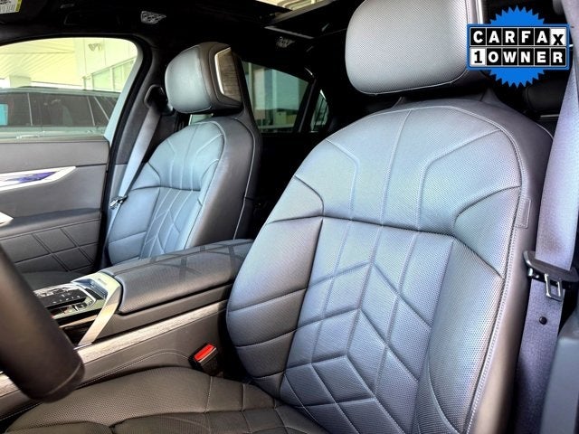 2024 BMW 7 Series 760i xDrive