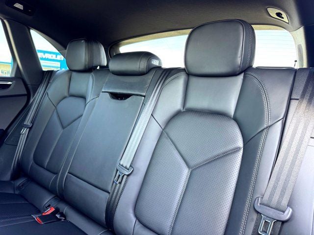 2020 Porsche Macan Base PREMIUM PACKAGE PLUS