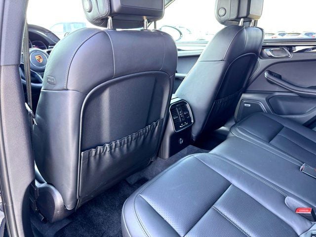 2020 Porsche Macan Base PREMIUM PACKAGE PLUS