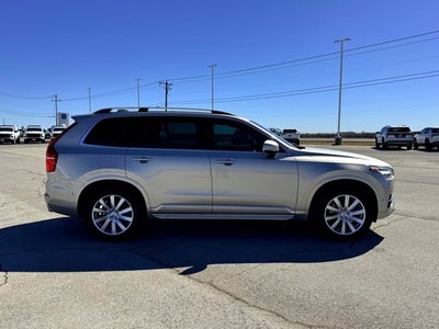 2016 Volvo XC90 T6 Momentum