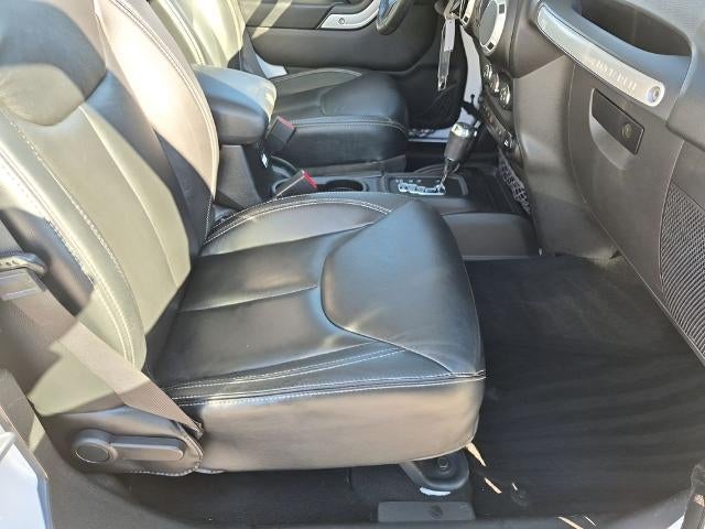 2014 Jeep Wrangler Unlimited 4WD 4dr Sahara