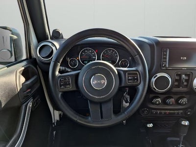 2014 Jeep Wrangler Unlimited 4WD 4dr Sahara