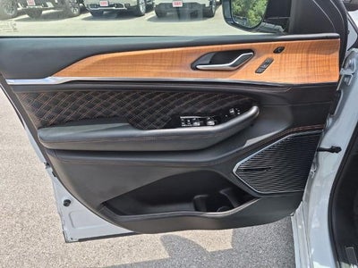 2023 Jeep Grand Cherokee L Summit 4x4