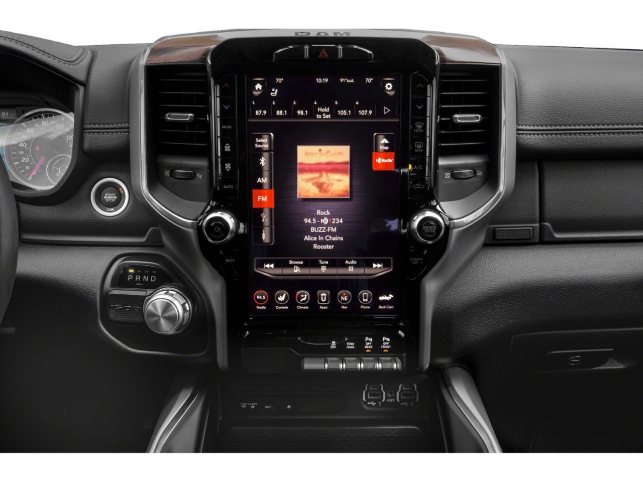 2019 RAM 1500 Laramie 4x2 Crew Cab 5'7" Box