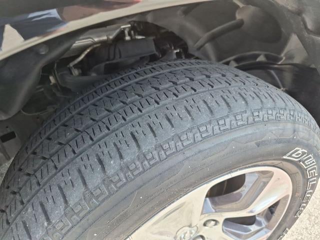 2022 RAM 1500 Laramie 4x4 Crew Cab 5'7" Box