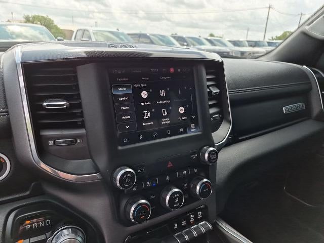 2022 RAM 1500 Laramie 4x4 Crew Cab 5'7" Box