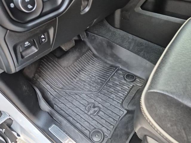 2022 RAM 1500 Laramie 4x4 Crew Cab 5'7" Box