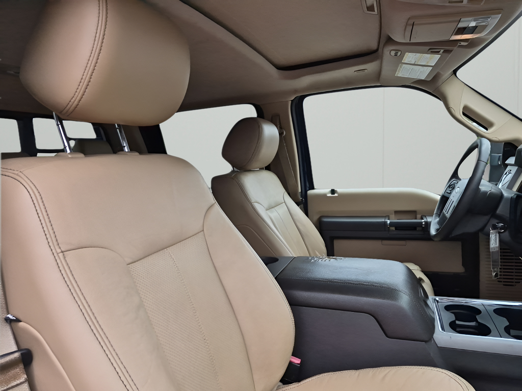 2015 Ford Super Duty F-250 SRW 4WD Crew Cab 6-3/4 Ft Box Lariat