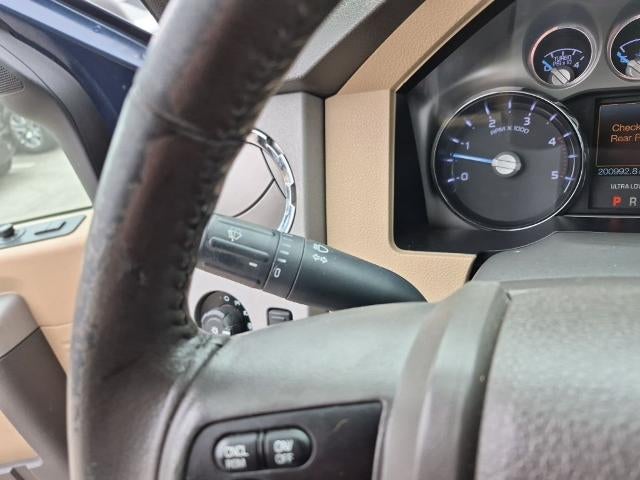 2015 Ford Super Duty F-250 SRW 4WD Crew Cab 6-3/4 Ft Box Lariat