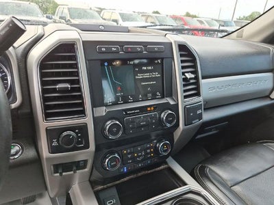 2019 Ford Super Duty F-350 SRW LARIAT 4WD Crew Cab 6.75' Box